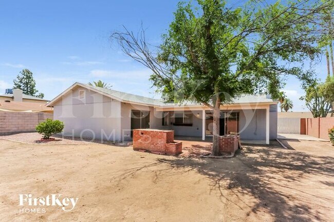 Building Photo - 5240 W Desert Cove Ave