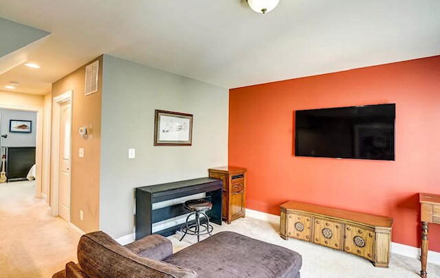 Building Photo - 2943 Templehof Ct