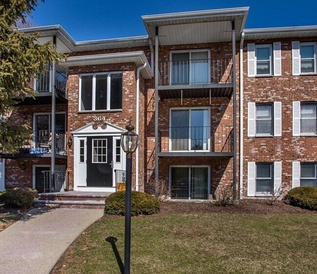 Building Photo - 364 Neponset St