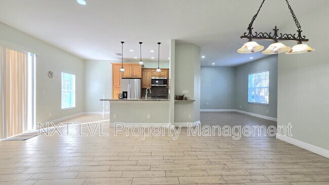 Building Photo - 2122 SW 29th Terrace