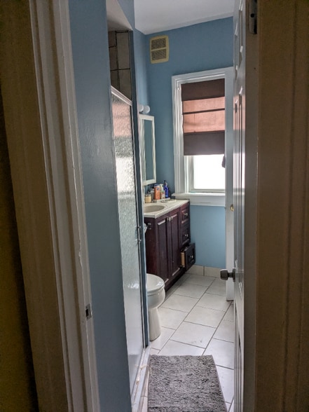 Building Photo - 120 Rutgers St