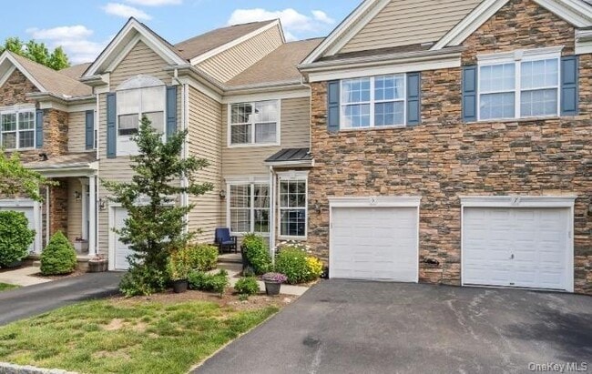 Building Photo - 5 Case Ct