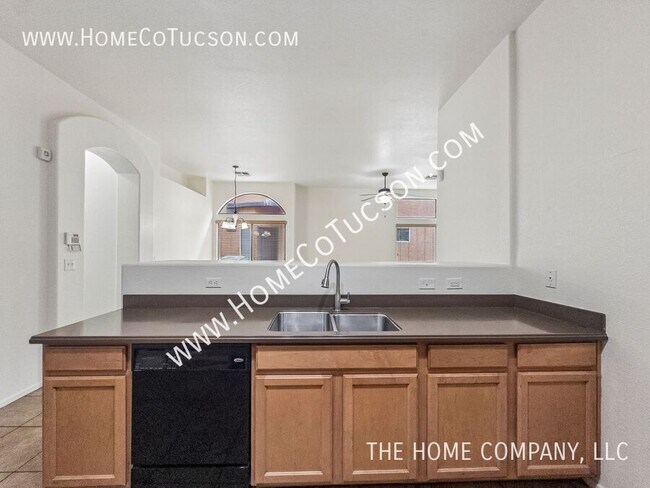 Building Photo - 6039 S Avenida Las Monjas