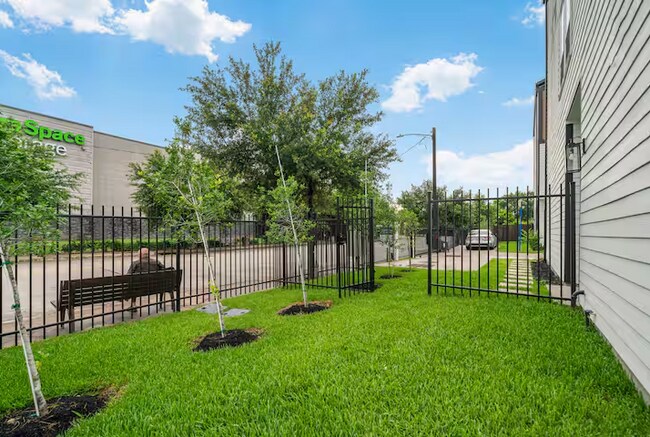 Building Photo - 4013 Griggs Rd