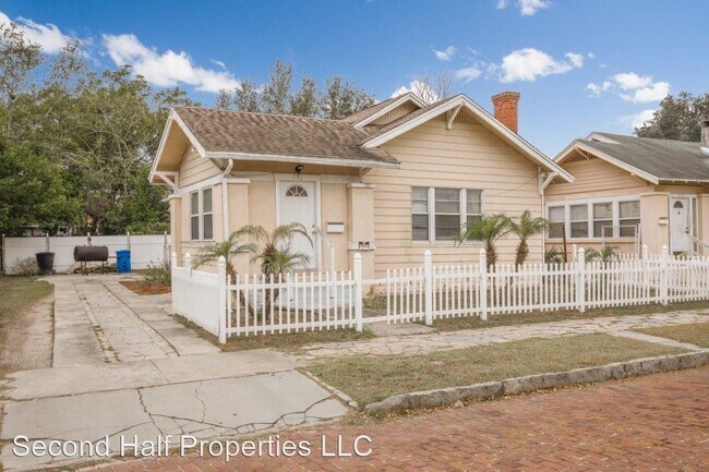 Building Photo - 3 br, 1 bath House - 950 8th Ave S