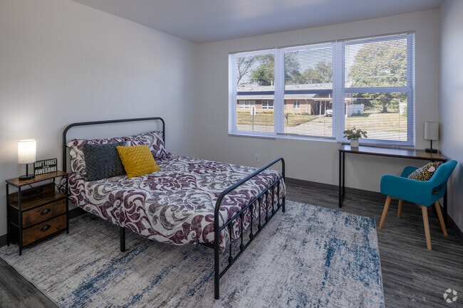 2BR, 1BA - 765SF - Model - Primary Bedroom - West Liberty Point