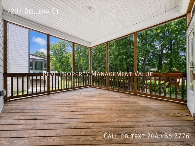Building Photo - 7207 Bellera Ct