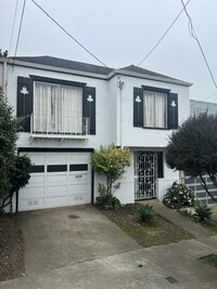 Building Photo - 27 Montana St