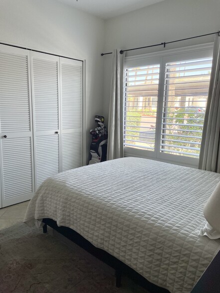 Second bedroom with gorgeous blinds - 7101 W Beardsley Rd