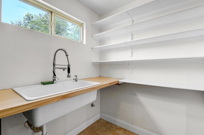 Building Photo - 4607 Federal Cir
