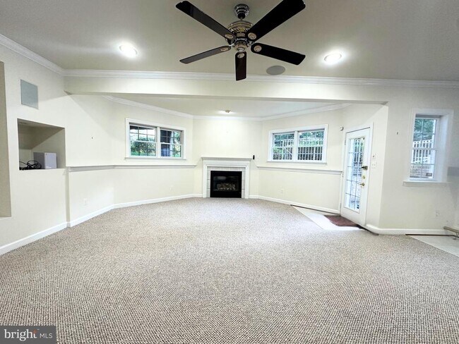 Building Photo - 13116 Brushwood Way