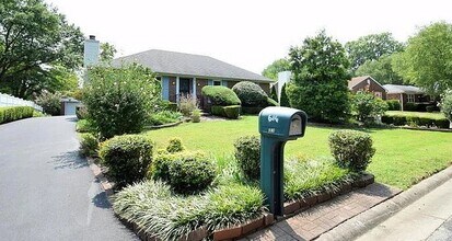 Building Photo - 614 Stivers Rd