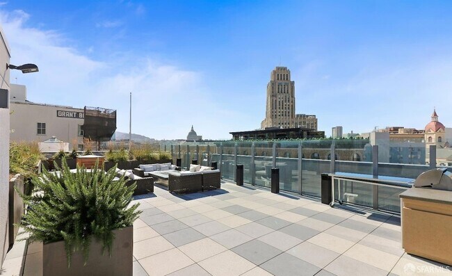 Building Photo - 1075 Market St