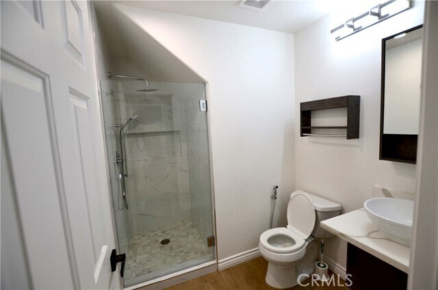 Building Photo - 10870 Tantlinger Dr