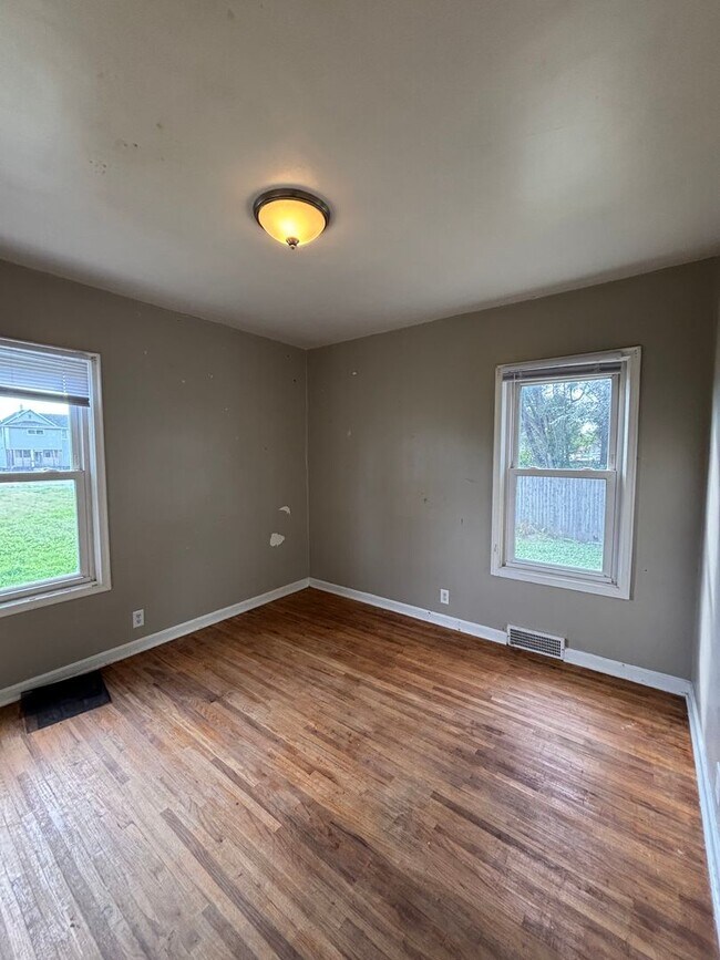 Building Photo - For Rent: 2 Bedroom Home with Bonus Room a...