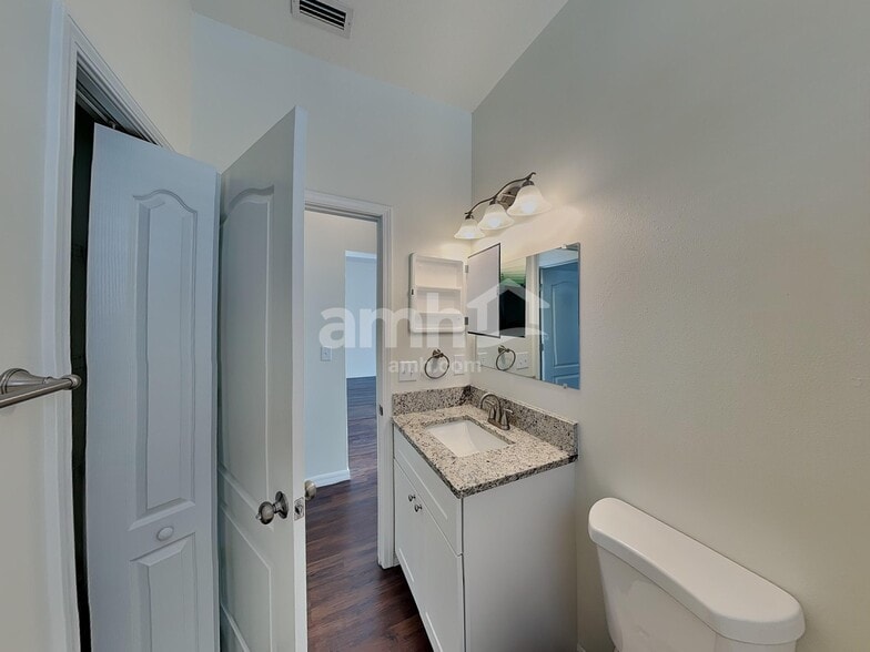 Building Photo - 13219 Beechberry Dr