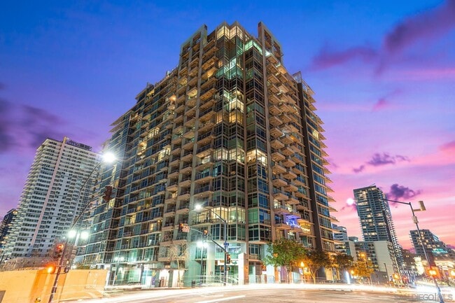 Building Exterior - 1080 Park Blvd