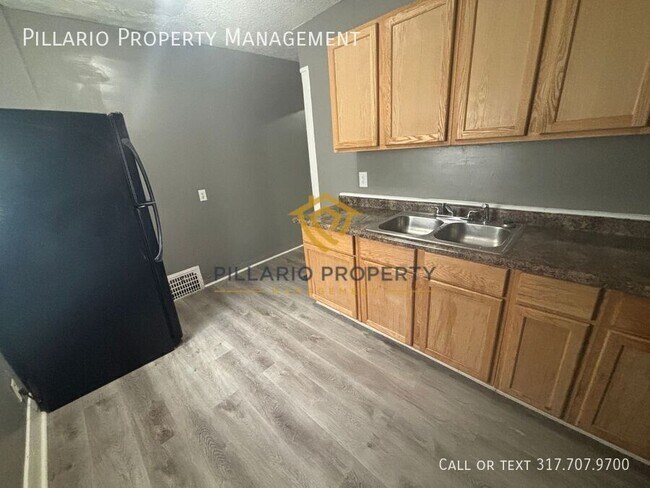 Building Photo - 706 N Bosart Ave