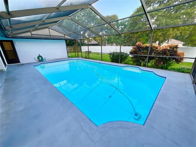 Building Photo - 1349 Hillside Dr