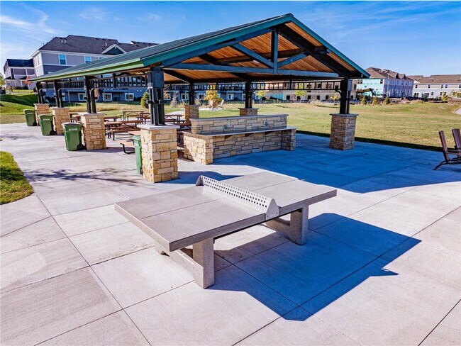 Building Photo - 143X Nutmeg Cir