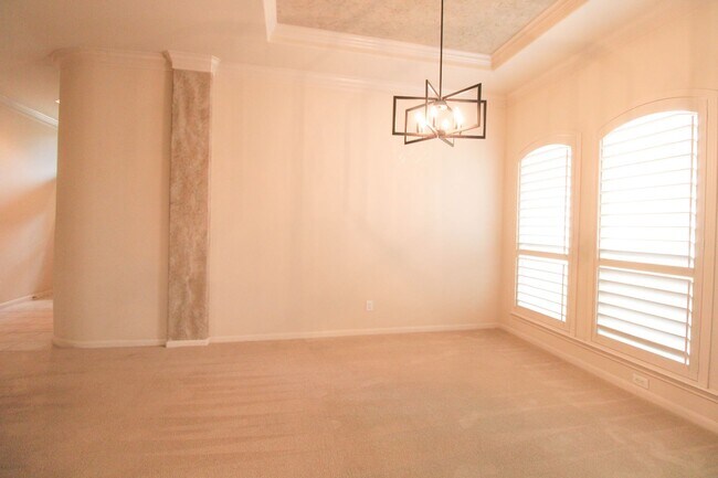 Building Photo - ************Move In Special- 2 WEEKS FREE!!!!************