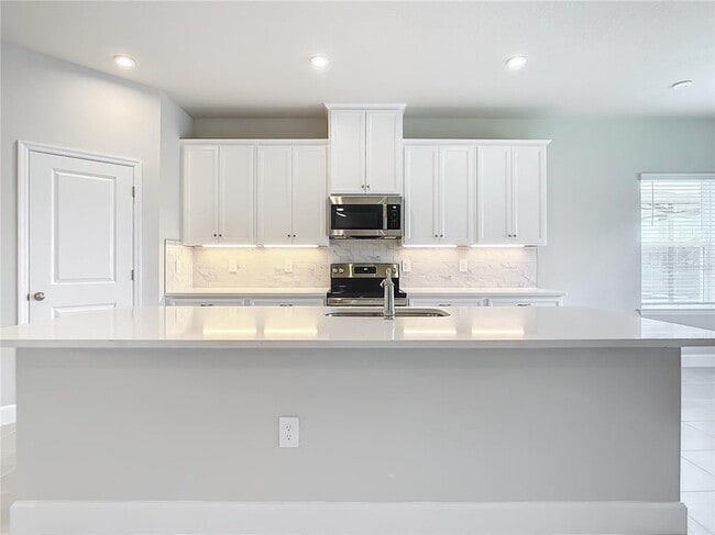Building Photo - 16876 Castoro Dr