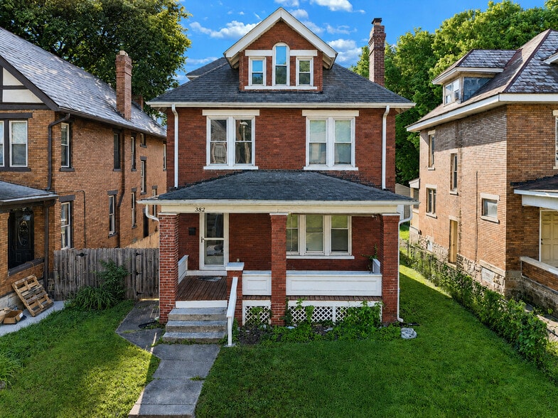 Building Photo - 382 Morrison Ave