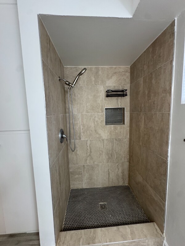 Building Photo - 5904 Daggett Ave