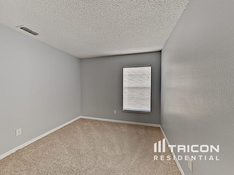 Building Photo - 1716 Golden Poppy Ct
