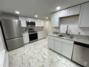 Building Photo - 209.5 N Nanticoke Ave