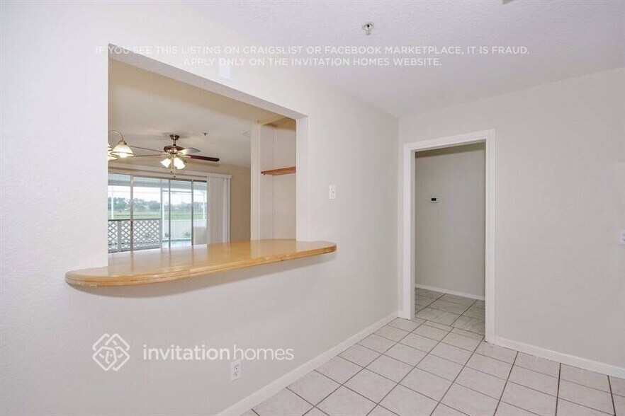 Building Photo - 3253 Little Sound Dr