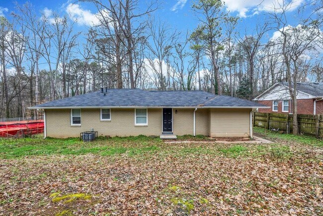 Building Photo - 245 Bromack Dr SE