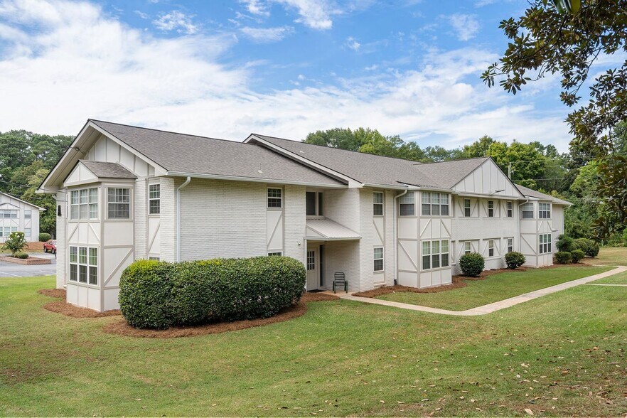 Interior Photo - Winthrop Apartments