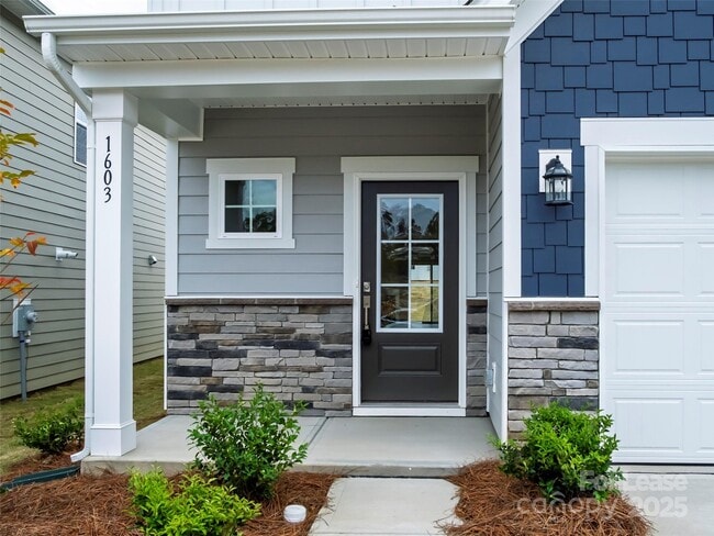 Building Photo - 1603 Swallow Tail Dr