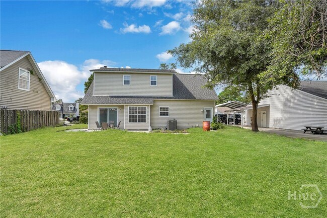 Building Photo - 11 Ropemaker Ct