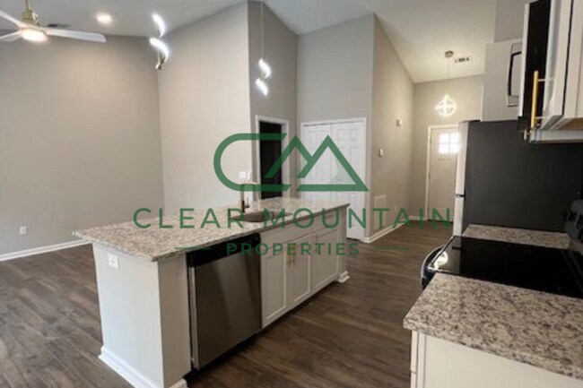 Building Photo - Beautifully Updated 4BR/2BA Home with Modern Finishes!