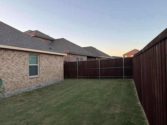 Building Photo - 3213 Perman Dr