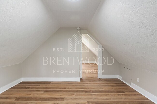 Building Photo - Charming 3-Bed Home In Indy!