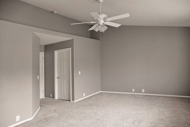 Building Photo - 13600 Breton Ridge St