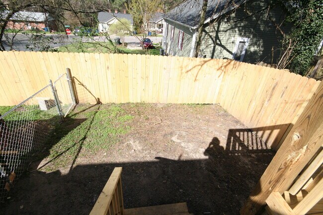 Building Photo - Duplex with All Appliances, Deck and Fence...