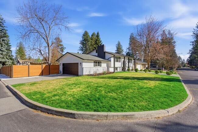 Building Photo - Stunning Fully Renovated 4BR + Bonus on Spokane's South Hill - Chef's Kitchen, 2-Car Garage & Bac...