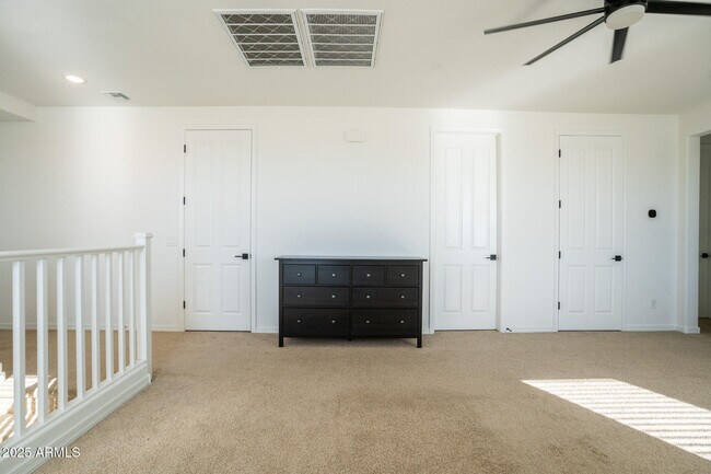 Building Photo - 4368 N Pioneer Dr