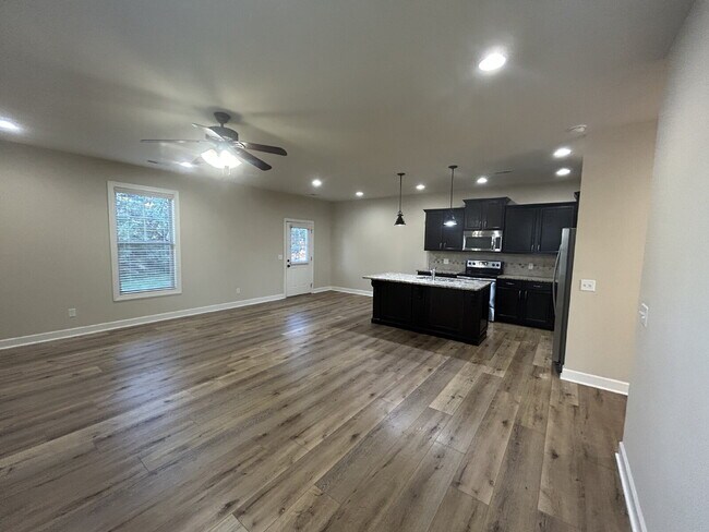 Building Photo - 3-BEDROOM, 2.5-BATH TOWNHOUSE AVAILABLE IN COOPER SQUARE