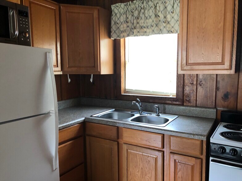 Kitchen - 2854 Tindel Camp Rd
