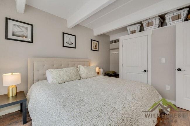 Building Photo - Amazing Views at this Fully Furnished Condo at the Lodge at Lake Dillon