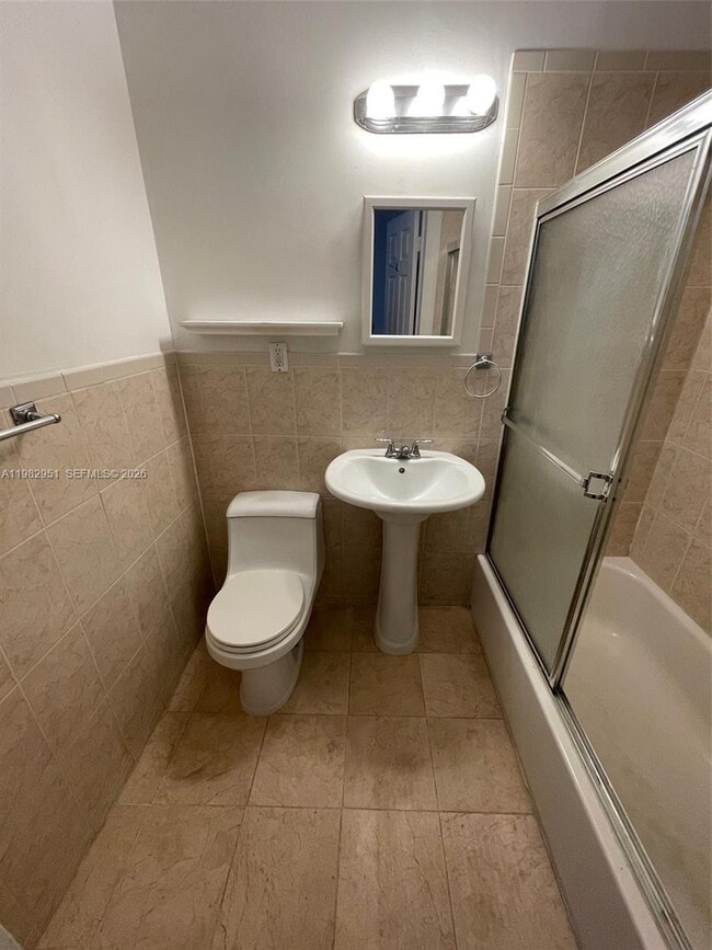 Building Photo - 1611 Michigan Ave