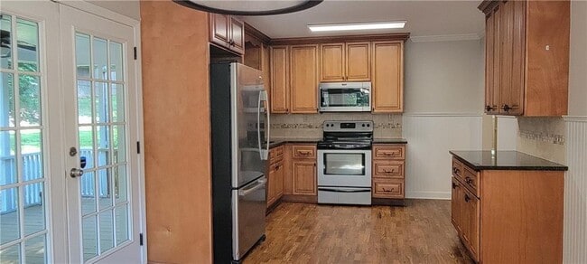 Building Photo - 2497 Wentworth Dr NE