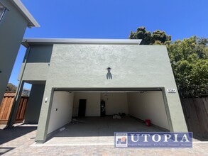 Building Photo - 528 Dufour St