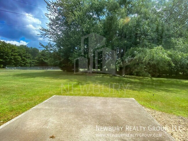 Building Photo - 19 Clearview Meadows
