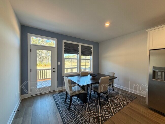 Building Photo - 2027 Melbourne St